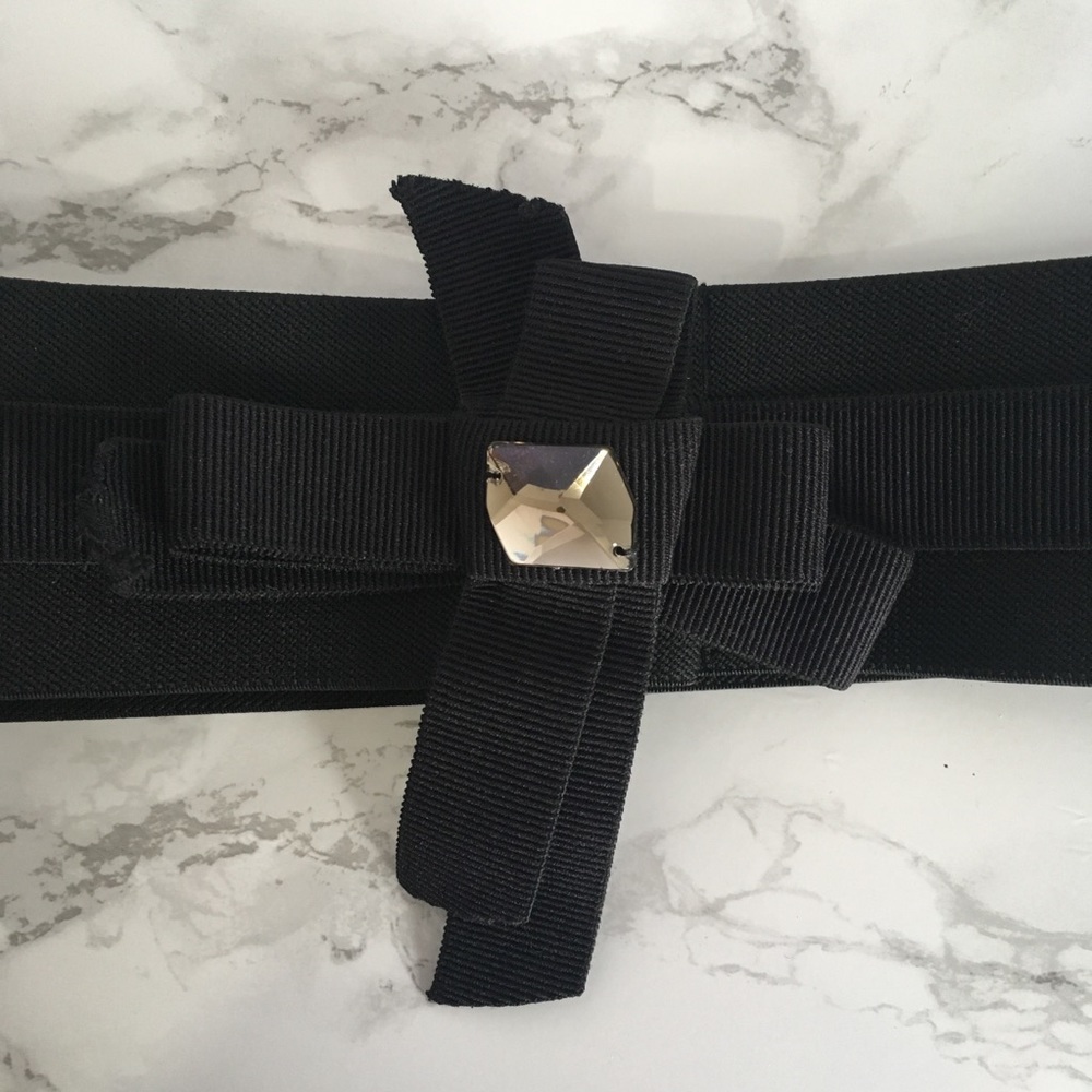 Black Wide Stretch Bow Belt - Picture 2 of 4